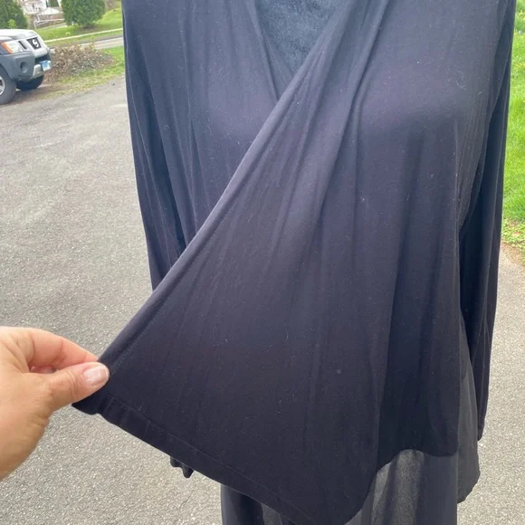 Beautiful Open Dress Cover - Picture 3 of 6